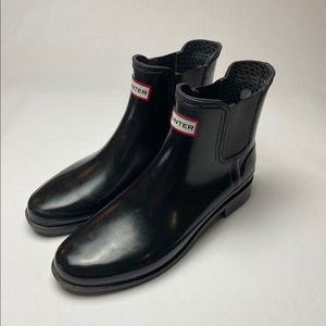 Hunter rain boots in Chelsea style